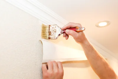 Pose de papier peint à Plérin — revêtements muraux et toiles de verre